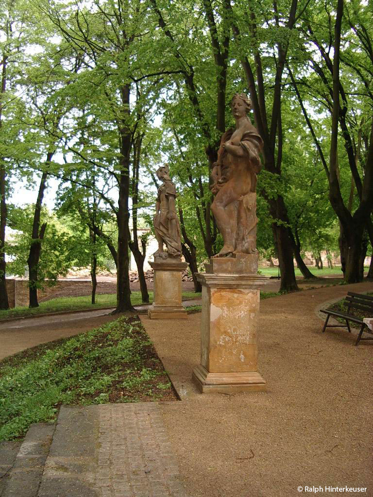 SchlossparkStatuen