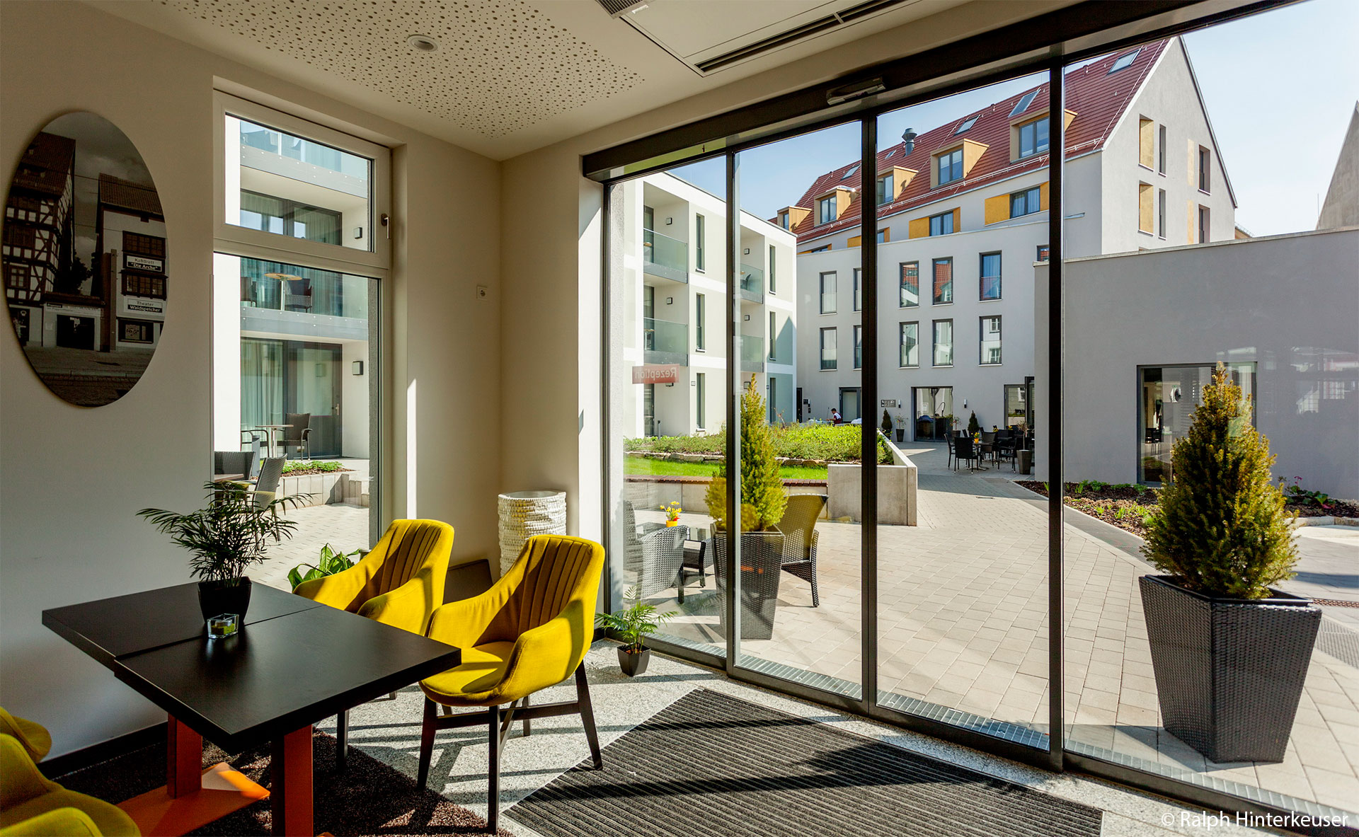 Innenhof-Hotel am Kaisersaal 1.jpg